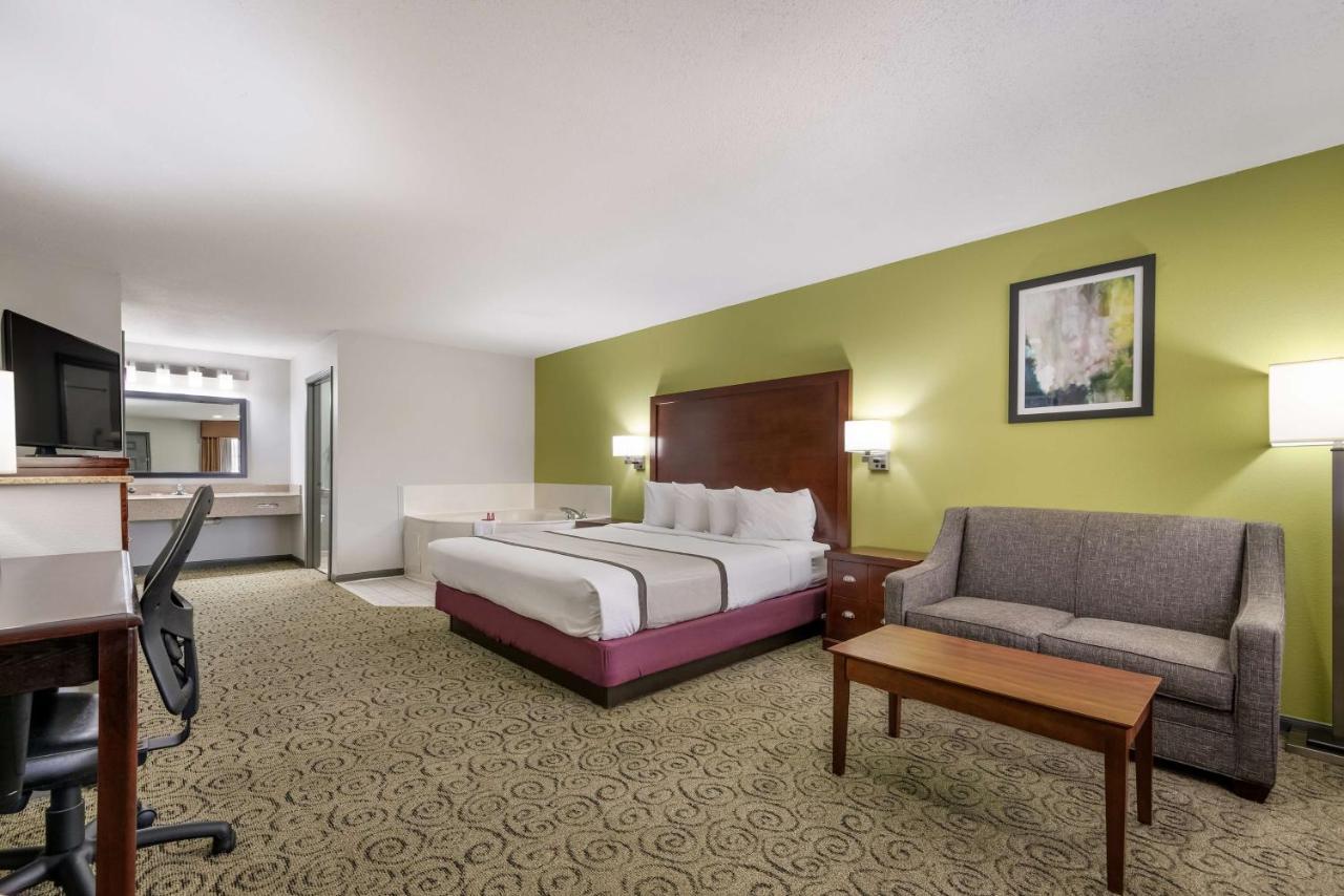 Surestay Hotel By Best Western Deer Park Exteriör bild
