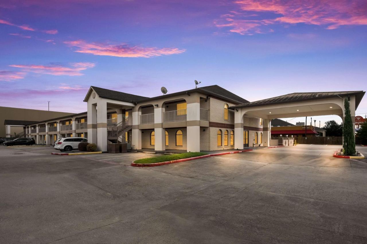 Surestay Hotel By Best Western Deer Park Exteriör bild